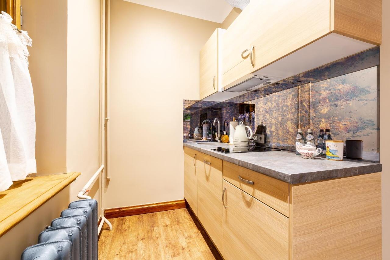 Ancient Storie'S Ap 65Sqm Renovated Free Parking Apartment Riga Luaran gambar